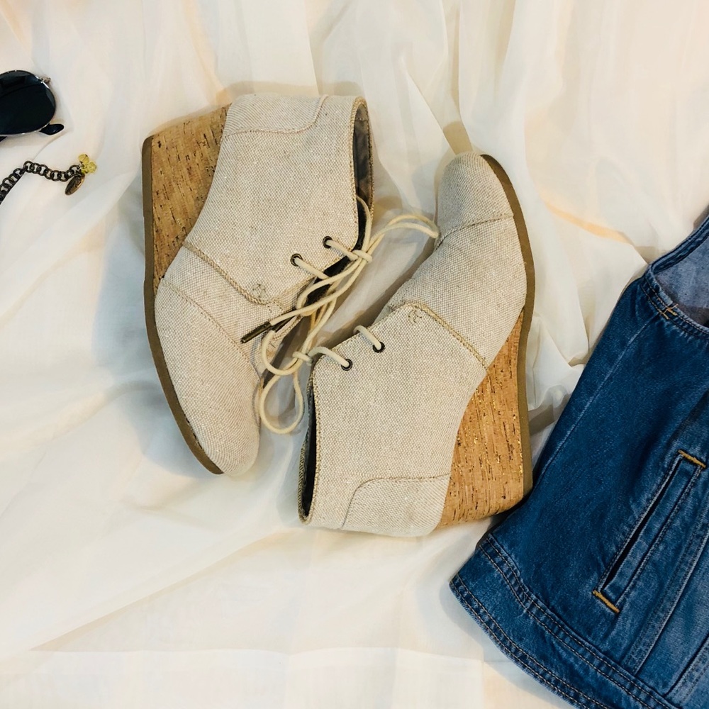 TOM’S Sz 10 Tweed/Cork/Gold
